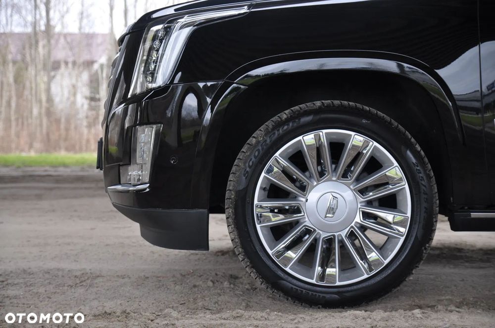 Cadillac Escalade - 9