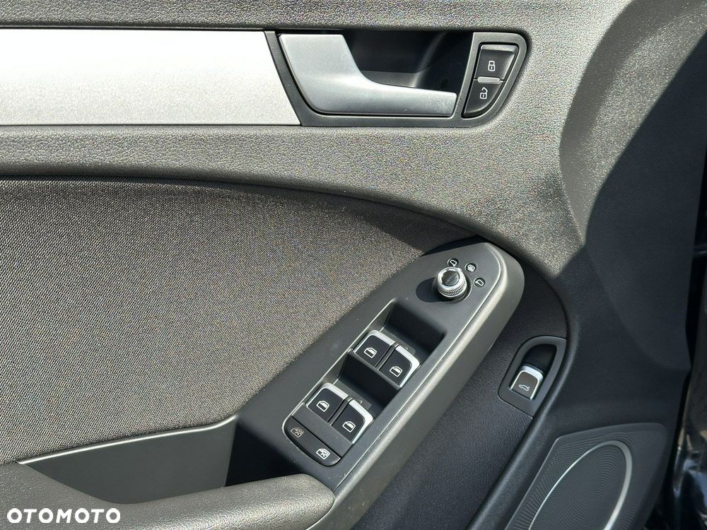 Audi A4 Limousine 1.8 TFSI quattro Attraction - 25