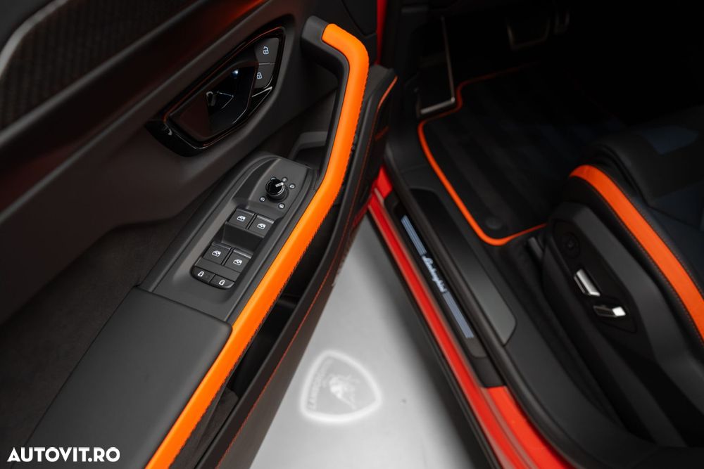 Lamborghini URUS - 12
