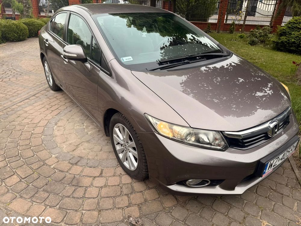 Honda Civic 1.8 Comfort - 11