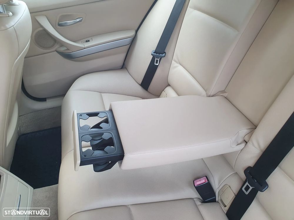 BMW 320 d Exclusive - 30