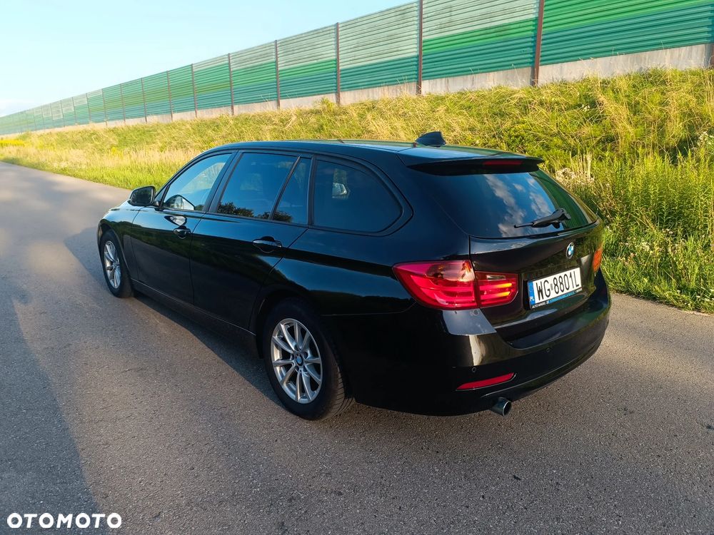 BMW Seria 3 318d Blue Performance - 3