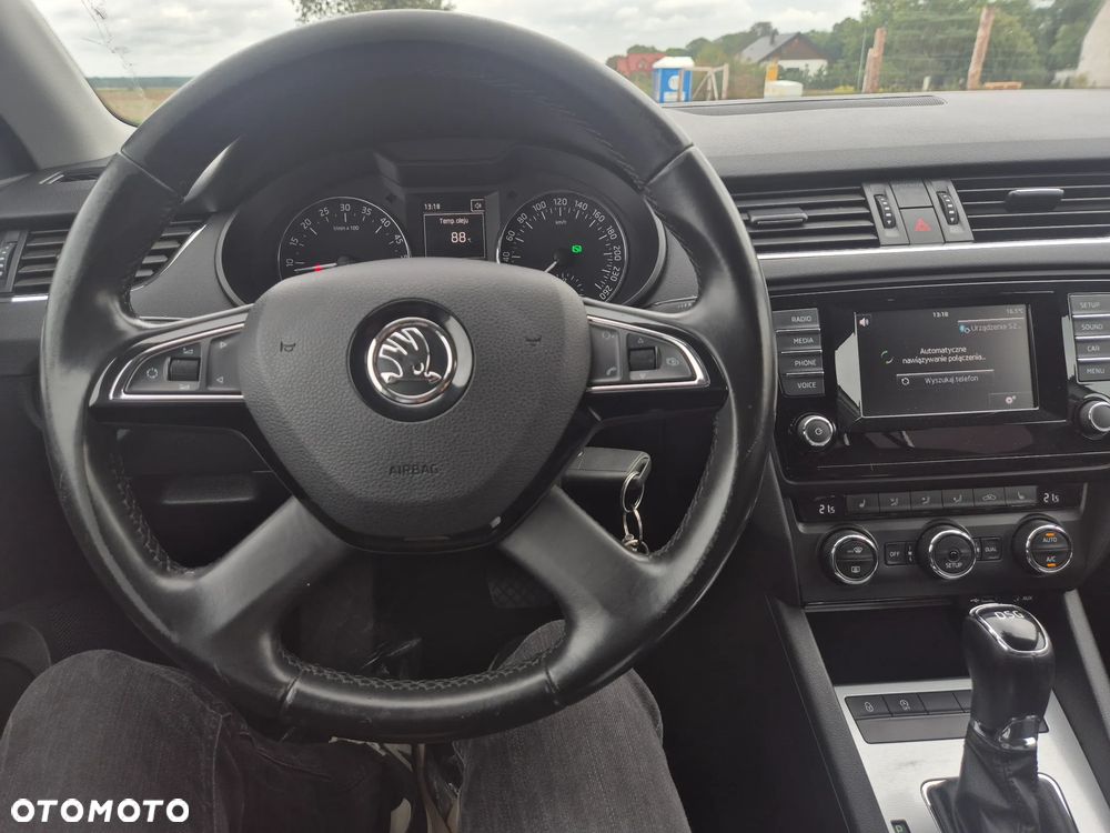 Skoda Octavia 1.6 TDI DPF DSG Elegance - 11