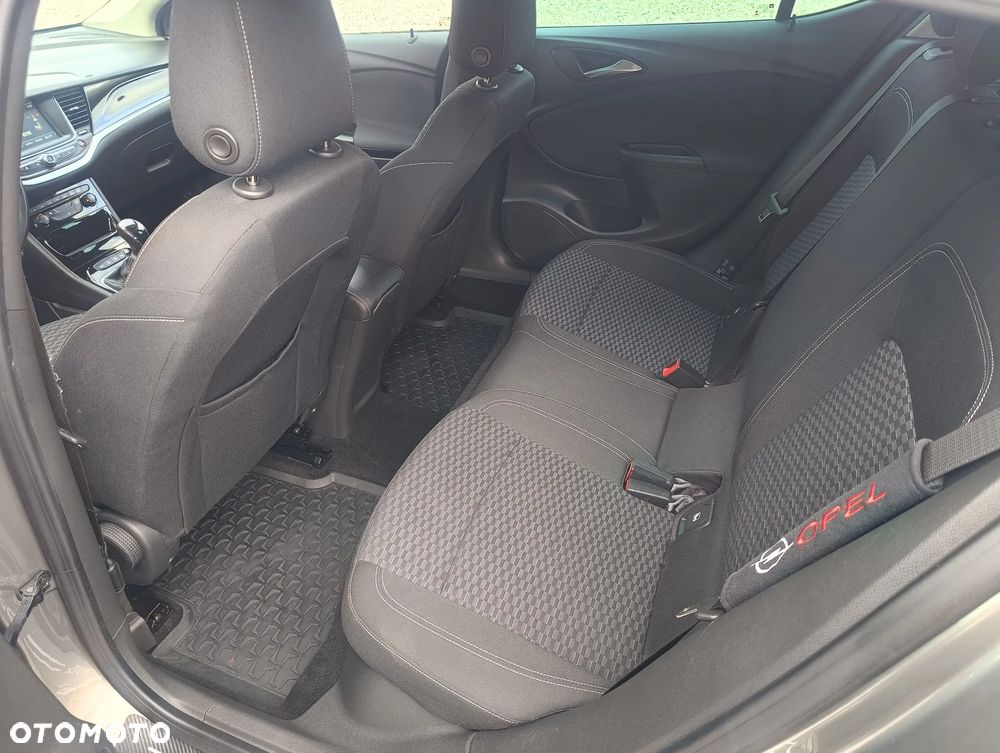 Opel Astra 1.4 Turbo Business - 14