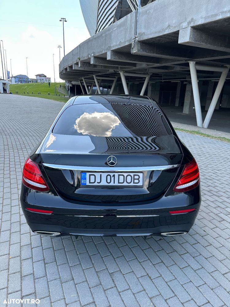 Mercedes-Benz E 200 4MATIC Aut. - 8