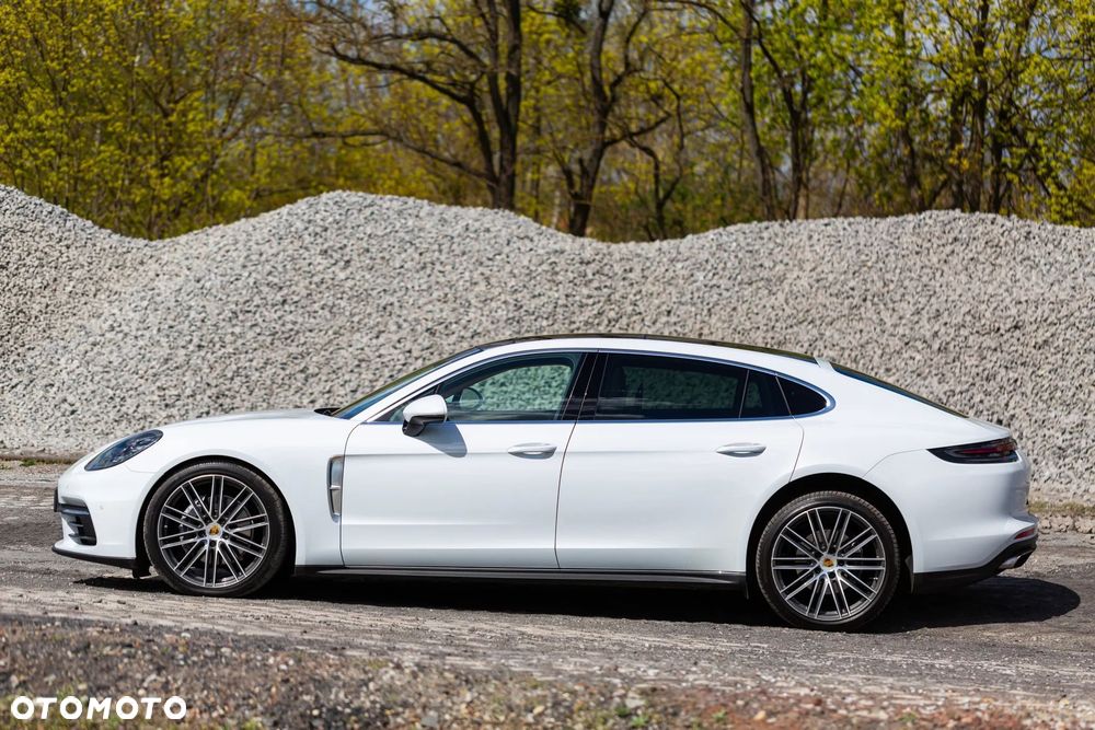 Porsche Panamera 4 Executive - 1