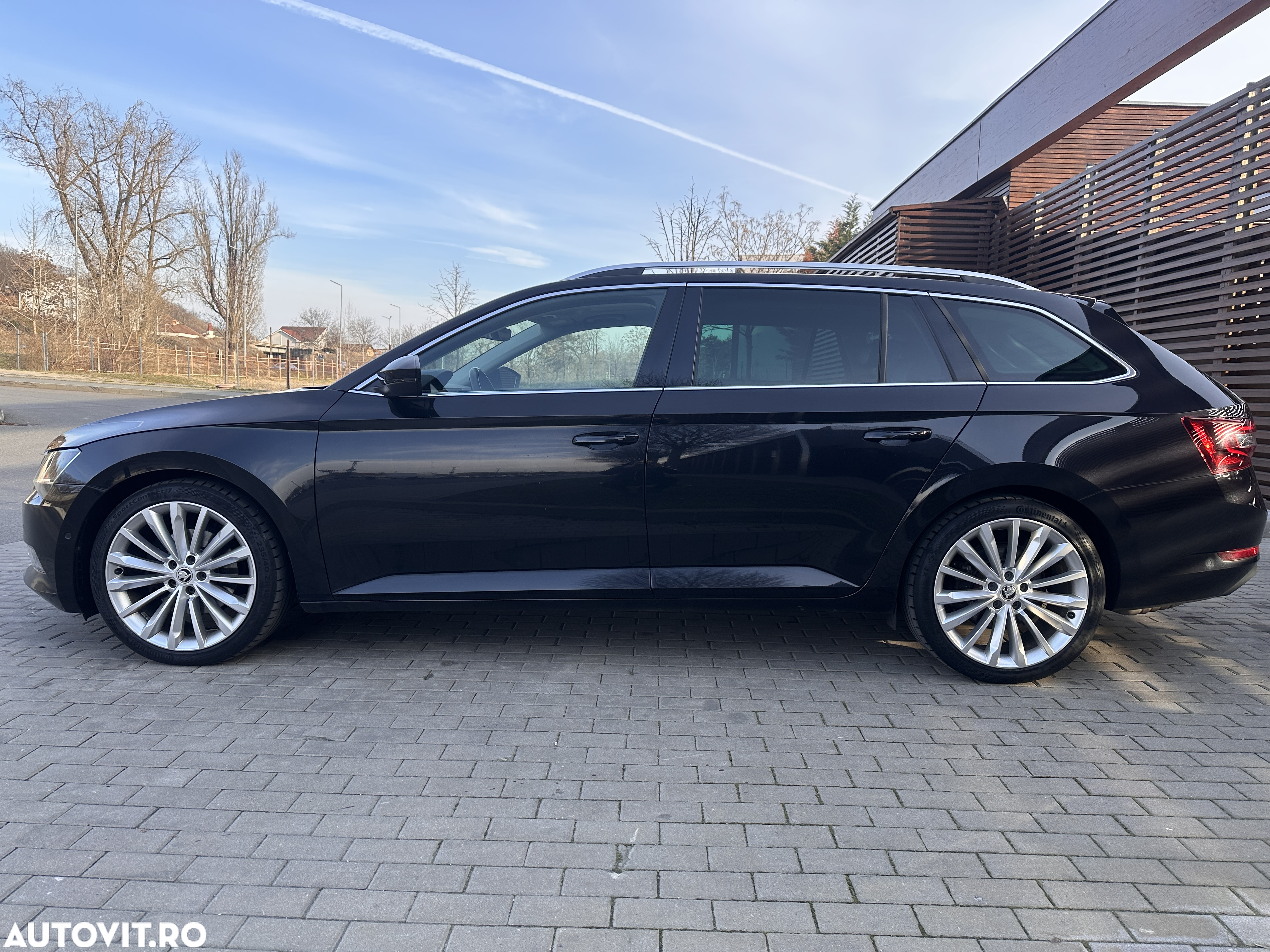 Skoda Superb 2.0 TDI 4X4 DSG Style - 4