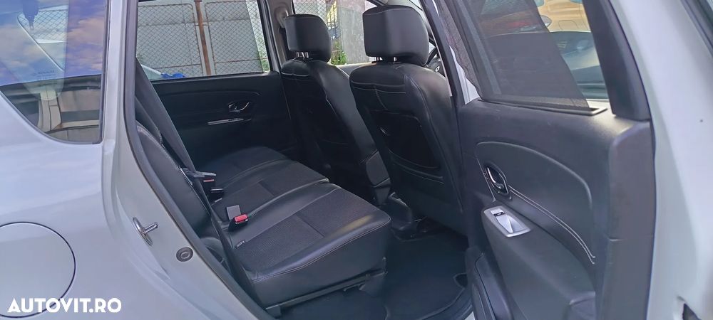 Renault Scenic - 8