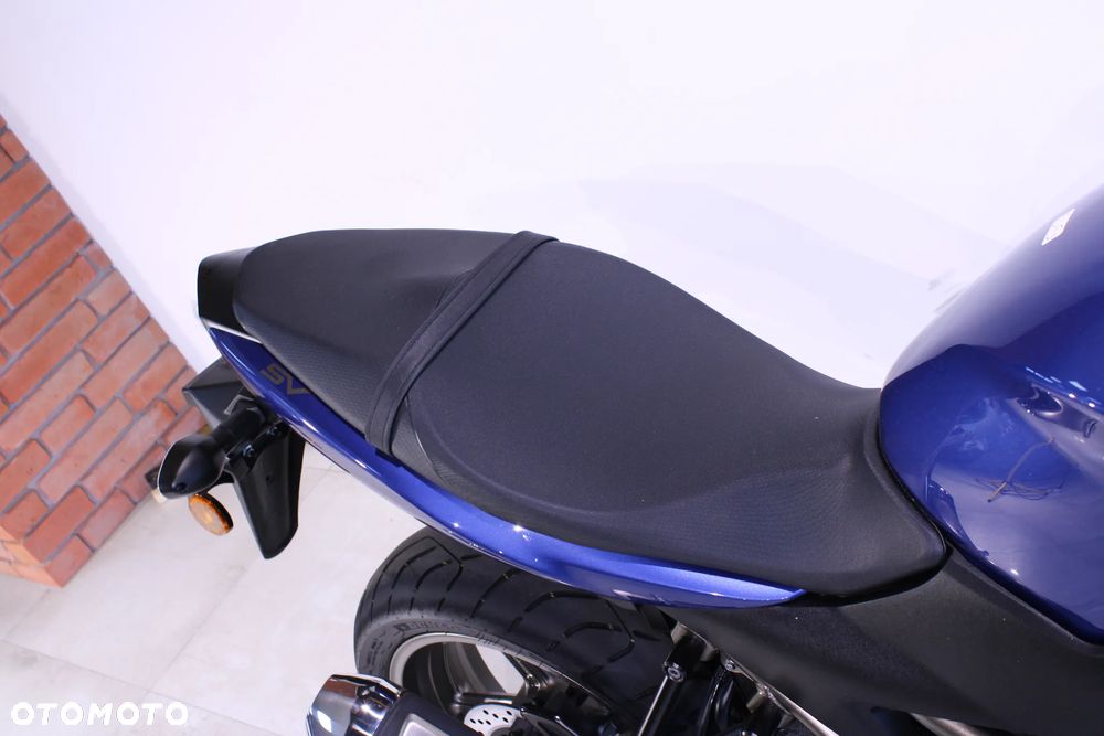 Suzuki SV - 16