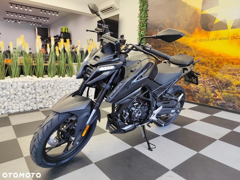 VOGE R125S - 1