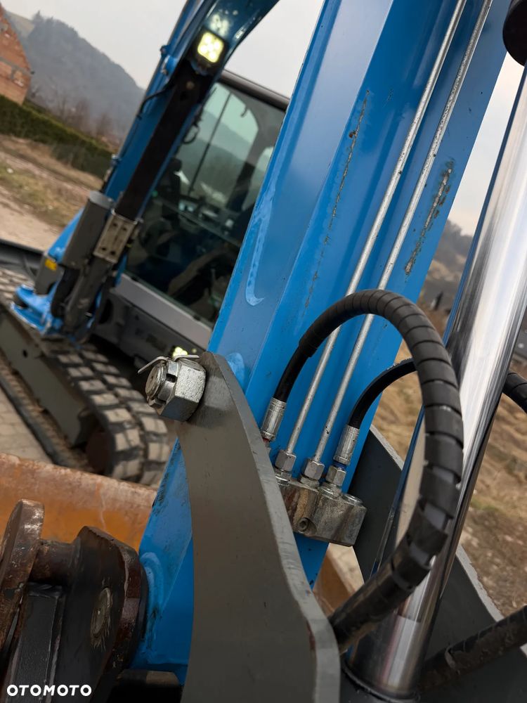 Wacker Neuson EZ50 Koparka Gąsienicowa 5,5 Tony. 2022 rok. 1400 mtg. Jak Nówka z salonu! ani deka luzów czy wycieków! Pochodzi z Gospodarstwa Norweskiego! Aktualne serwisy DEKRA BMWT. 2 łyżki. Silnik PERKINS 4 cyl. 52km. Maszyna Full wypasiona! Bogata wersja Norweska! Klima. Radio Usb. Szybkozłącze Hydrauliczne. OKAZJA. Pełny Oryginał historia do sprawdzenia w Wacker autoryzowany! - 9