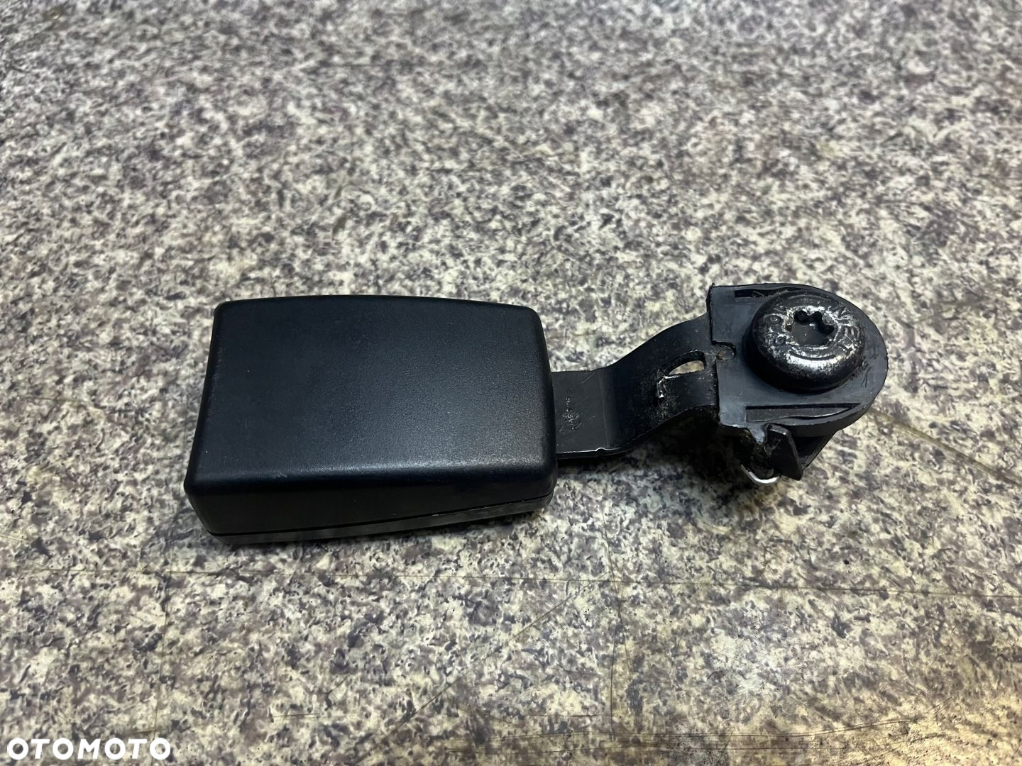 BMW X5 E70 zapinka zapiecie klamra pasa bezpieczenstwa lewy tyl 7 osob - 2
