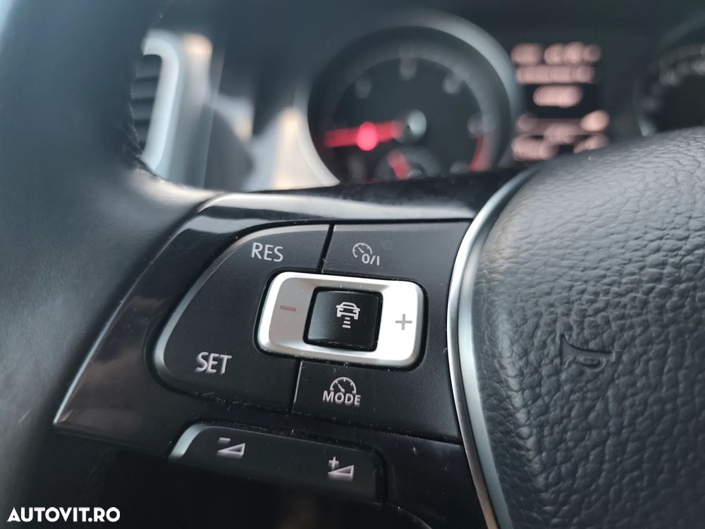 Volkswagen Golf 1.6 TDI DSG Comfortline - 17