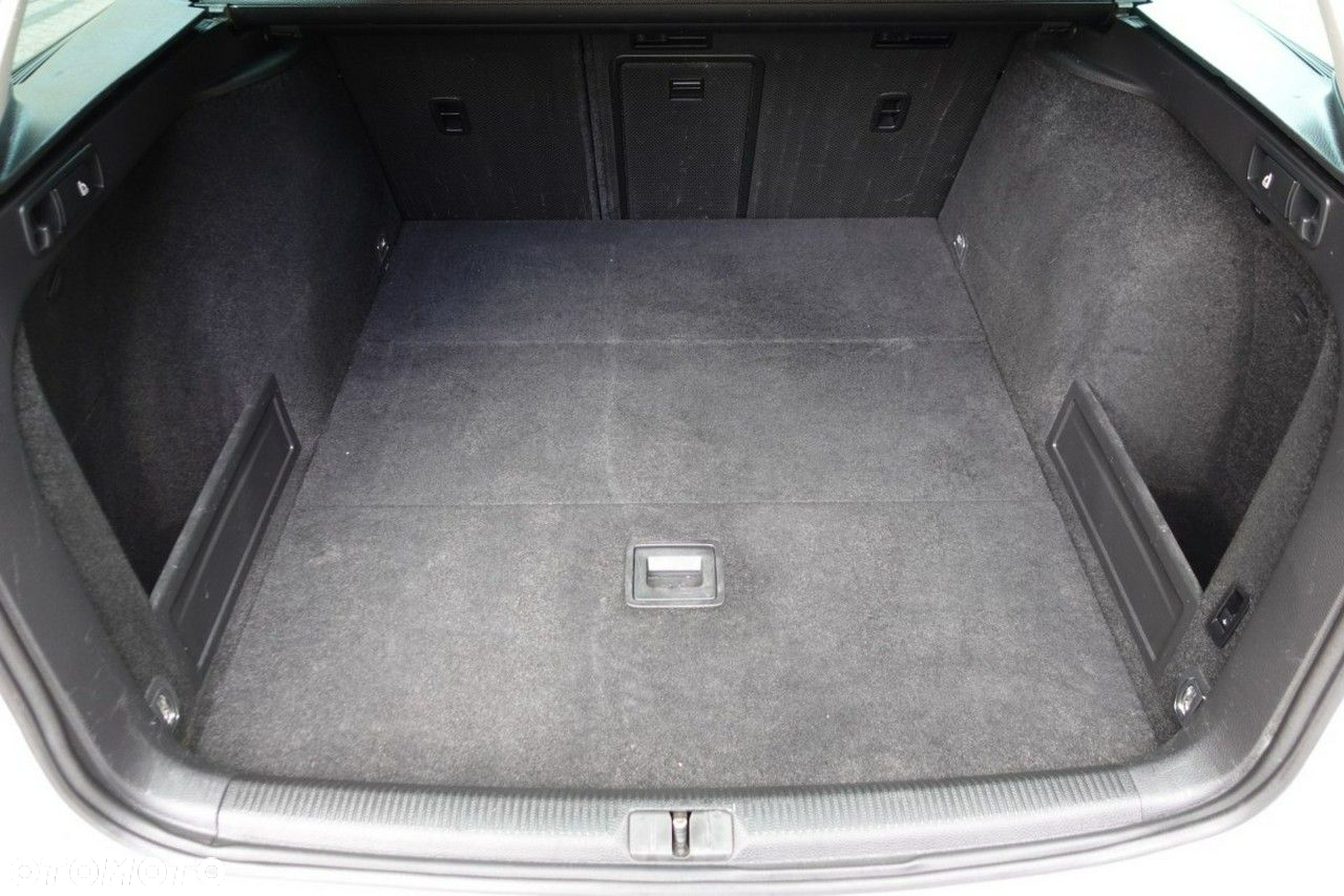 Volkswagen Passat - 20