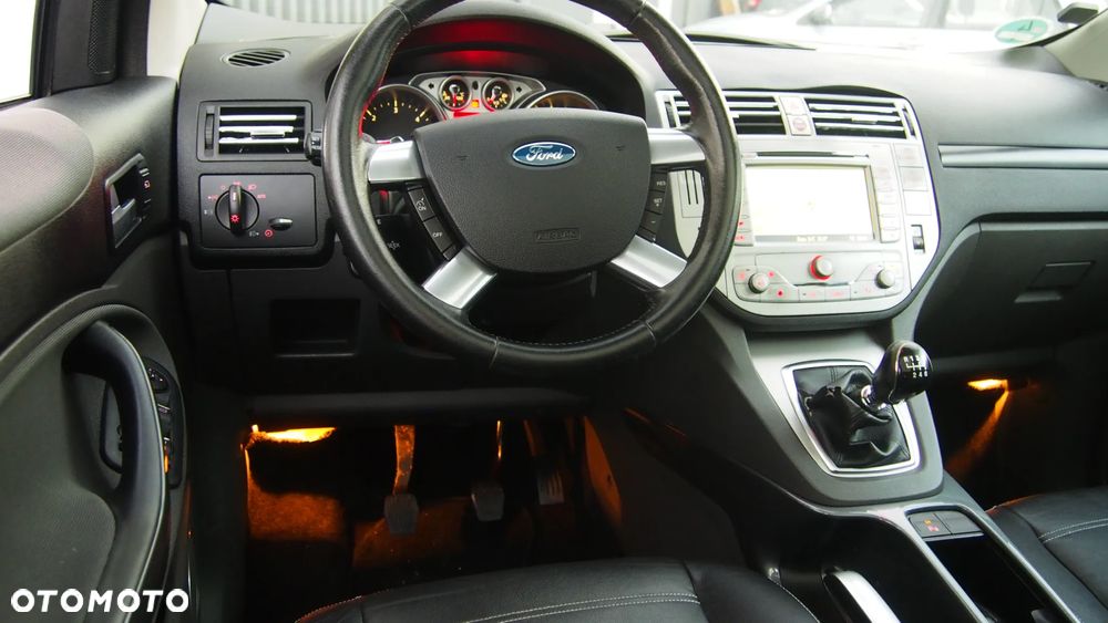 Ford Kuga 2.0 TDCi 4x4 Titanium - 22