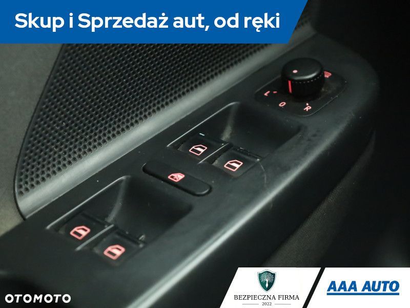 Volkswagen Golf - 14