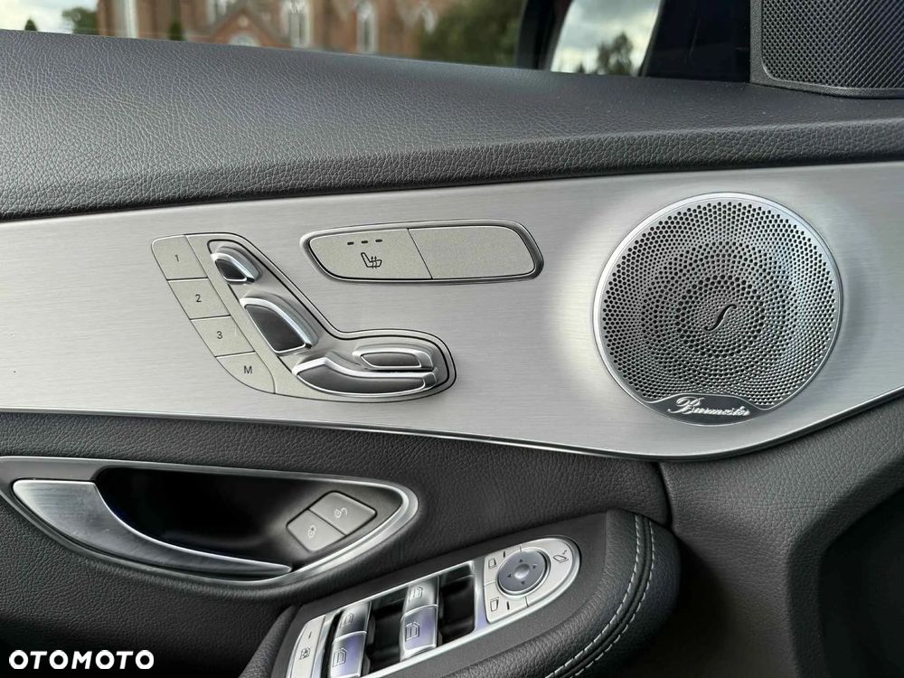 Mercedes-Benz Klasa C 300 4Matic 9G-TRONIC Avantgarde - 23