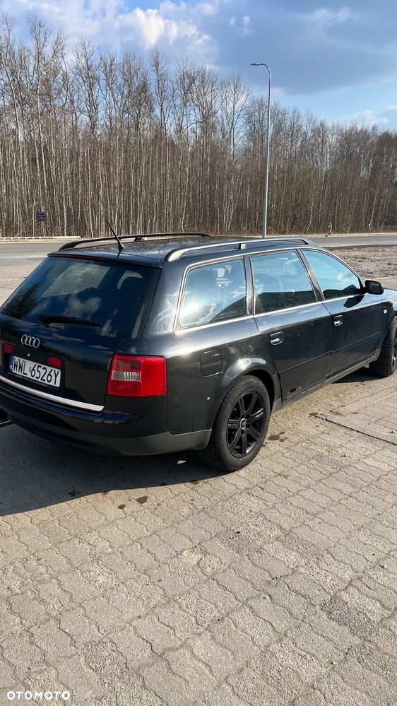 Audi A6 Avant 2.4 - 10