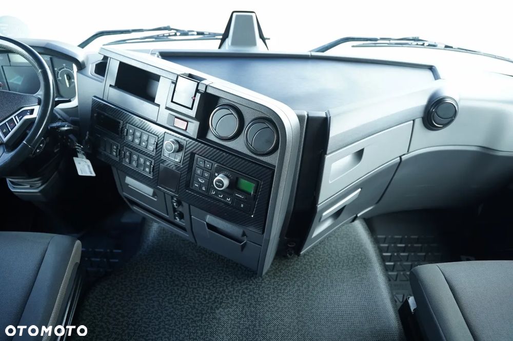 Scania T 520 / PEŁNY ADR / RETARDER  / - 31
