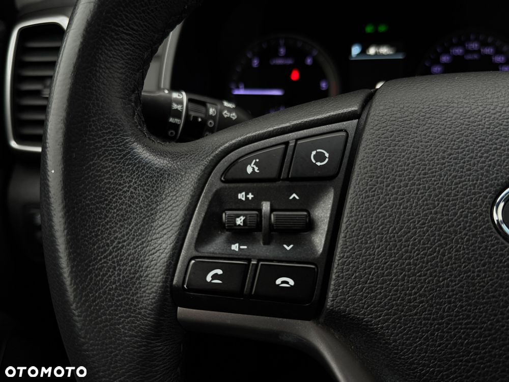 Hyundai Tucson 2.0 CRDI 4WD Automatik Premium - 24