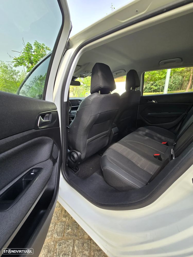 Peugeot 208 1.2 PureTech Active Pack - 16