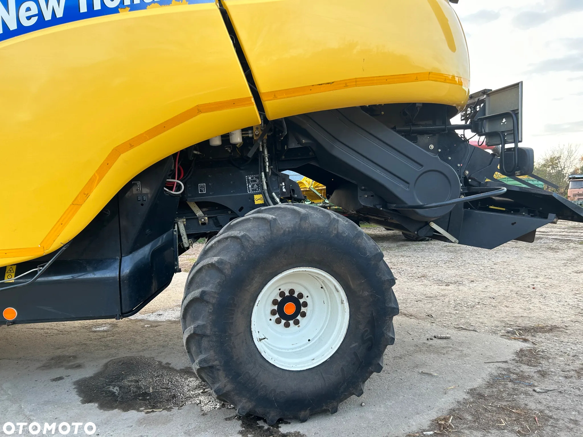 New Holland CR9070 ELEVATION - 6