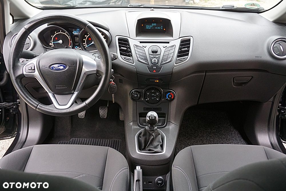 Ford Fiesta 1.25 Celebration - 17