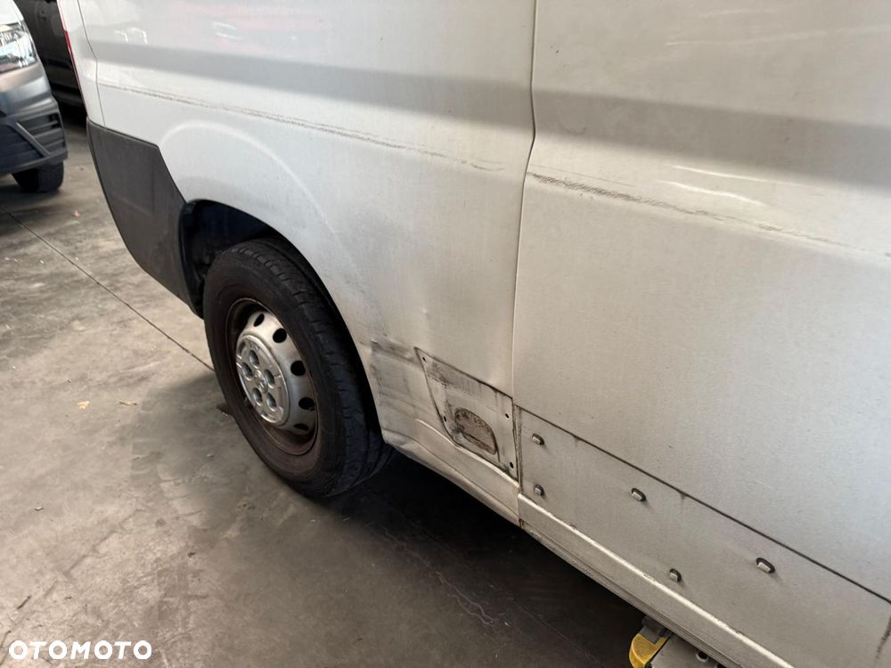 Peugeot Boxer Kombi L2H2 - 18