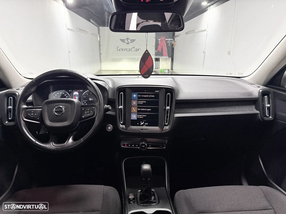 Volvo XC 40 1.5 T2 Momentum Plus - 13