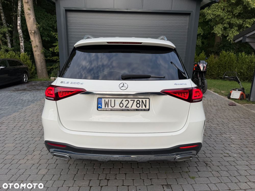 Mercedes-Benz GLE 300 d 4Matic 9G-TRONIC AMG Line - 20