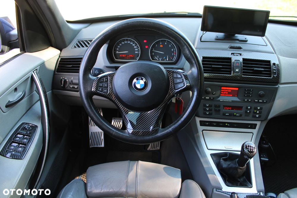 BMW X3 3.0i - 18