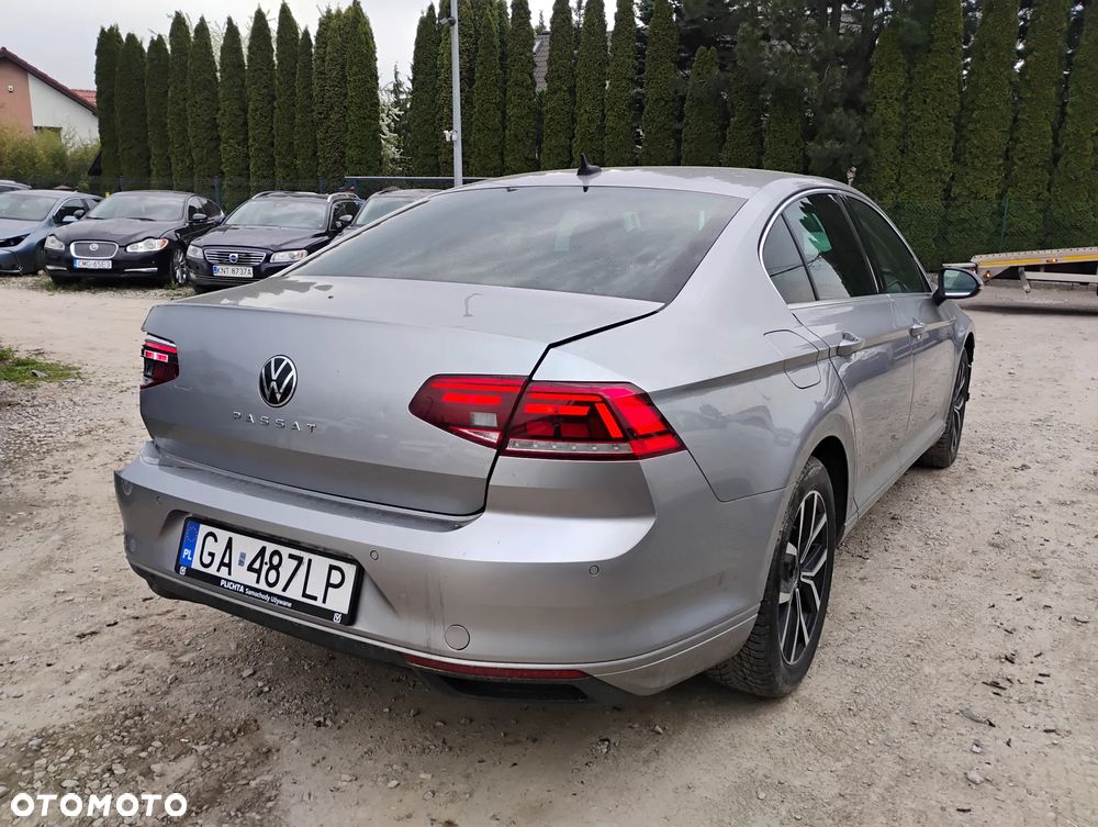 Volkswagen Passat - 5