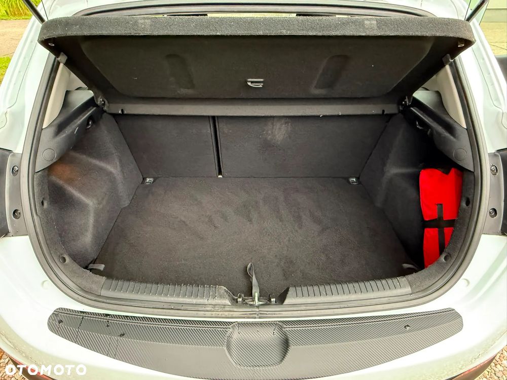 Kia Ceed - 14