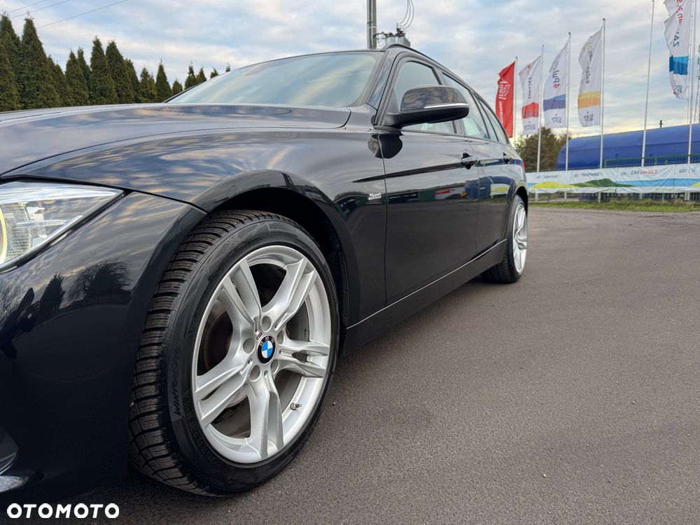 BMW Seria 3 320d Sport Line - 9