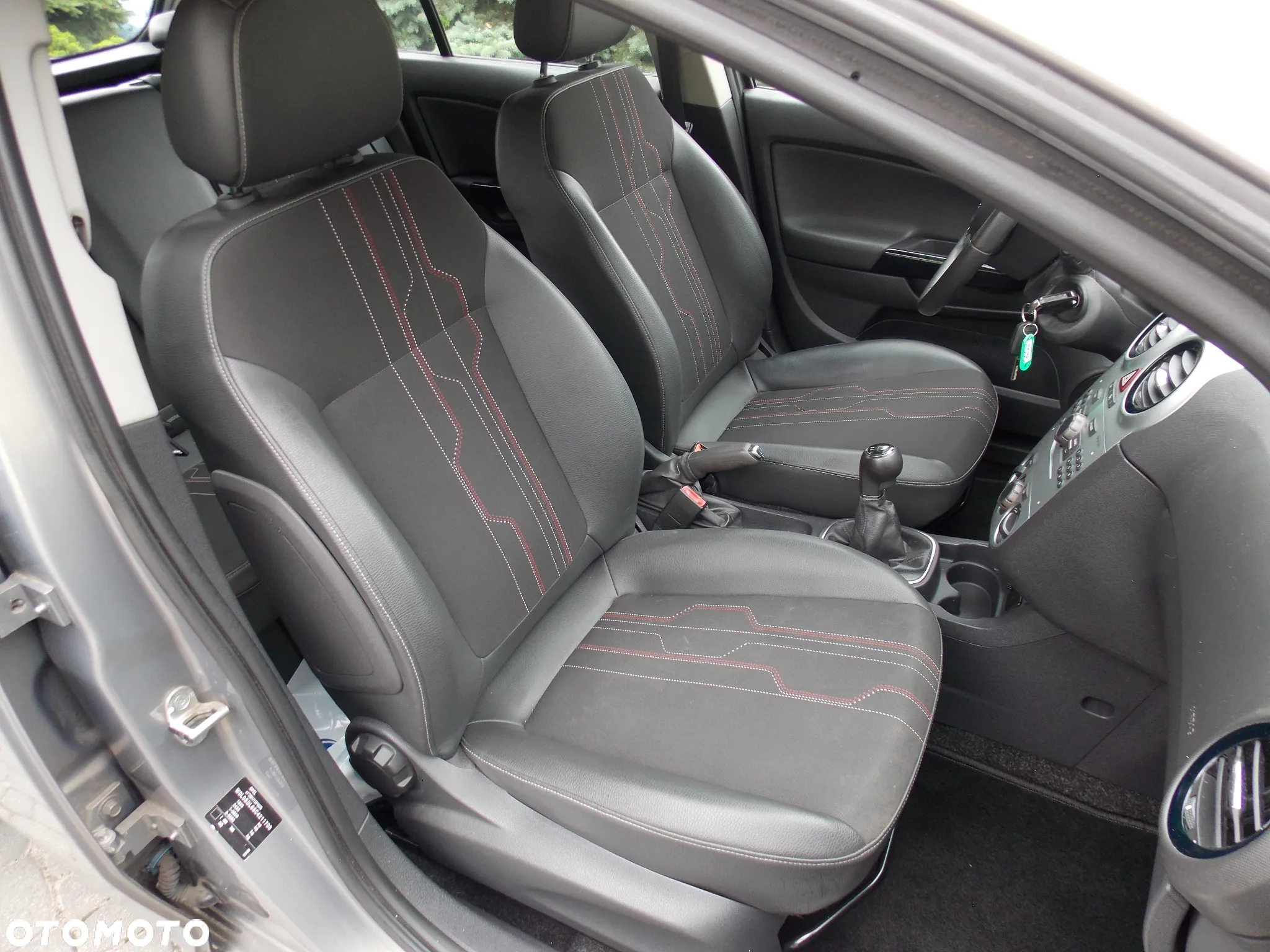 Opel Corsa 1.2 16V Cosmo - 14