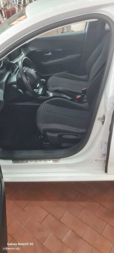 Peugeot 208 1.2 PureTech Like - 20