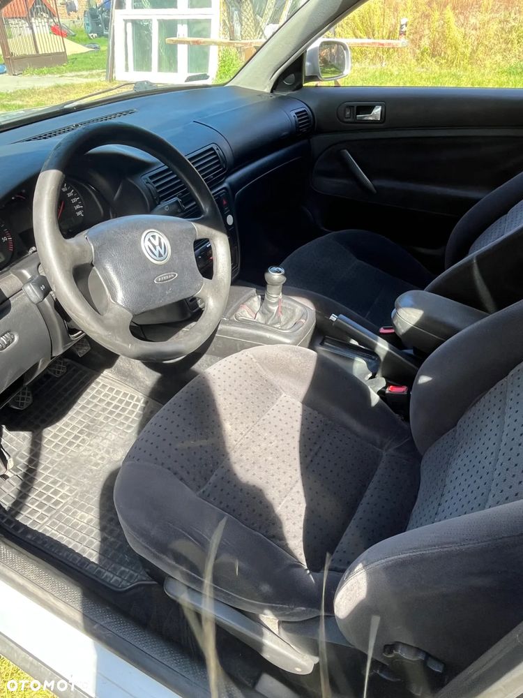 Volkswagen Passat 1.9 TDI - 12