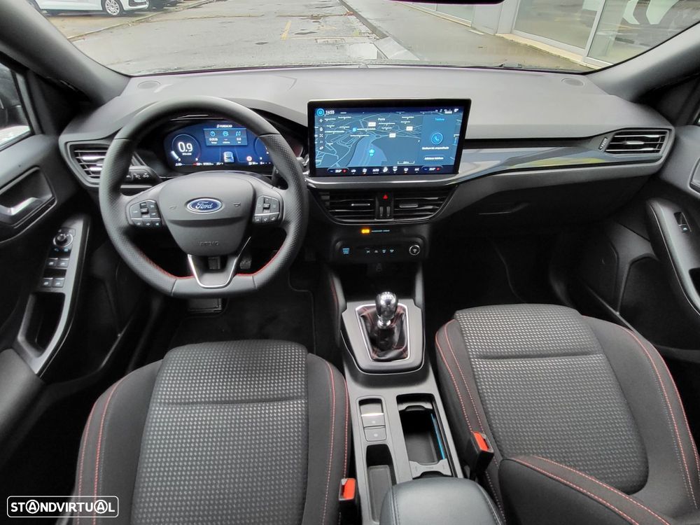 Ford Focus 1.0 EcoBoost MHEV ST-Line X - 5