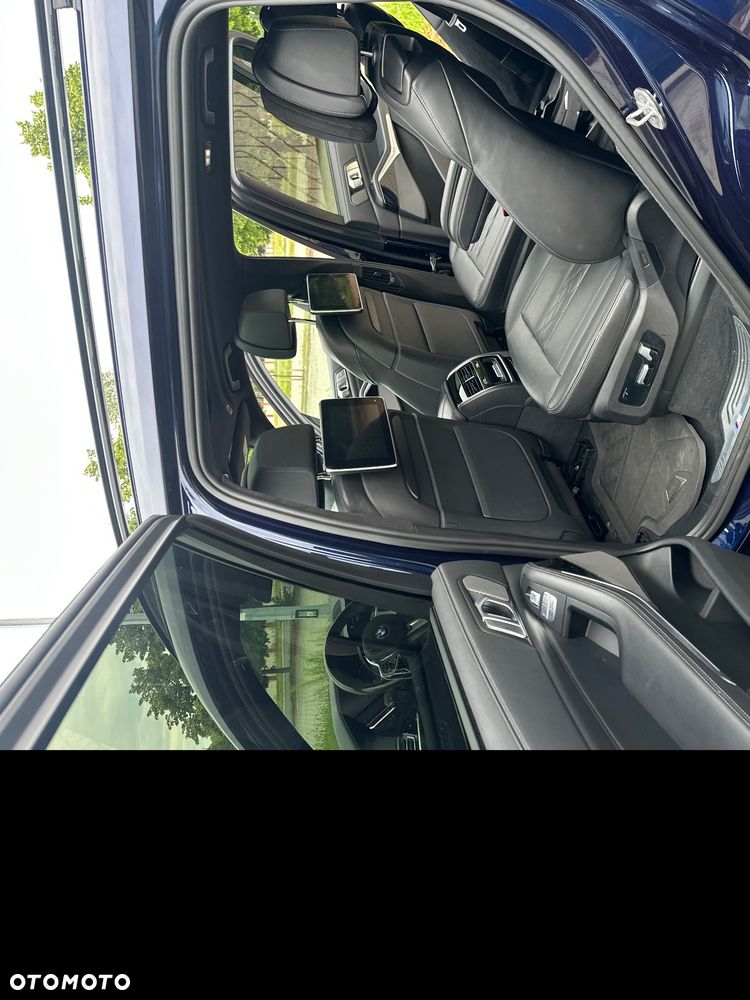 BMW X7 M50i sport - 12