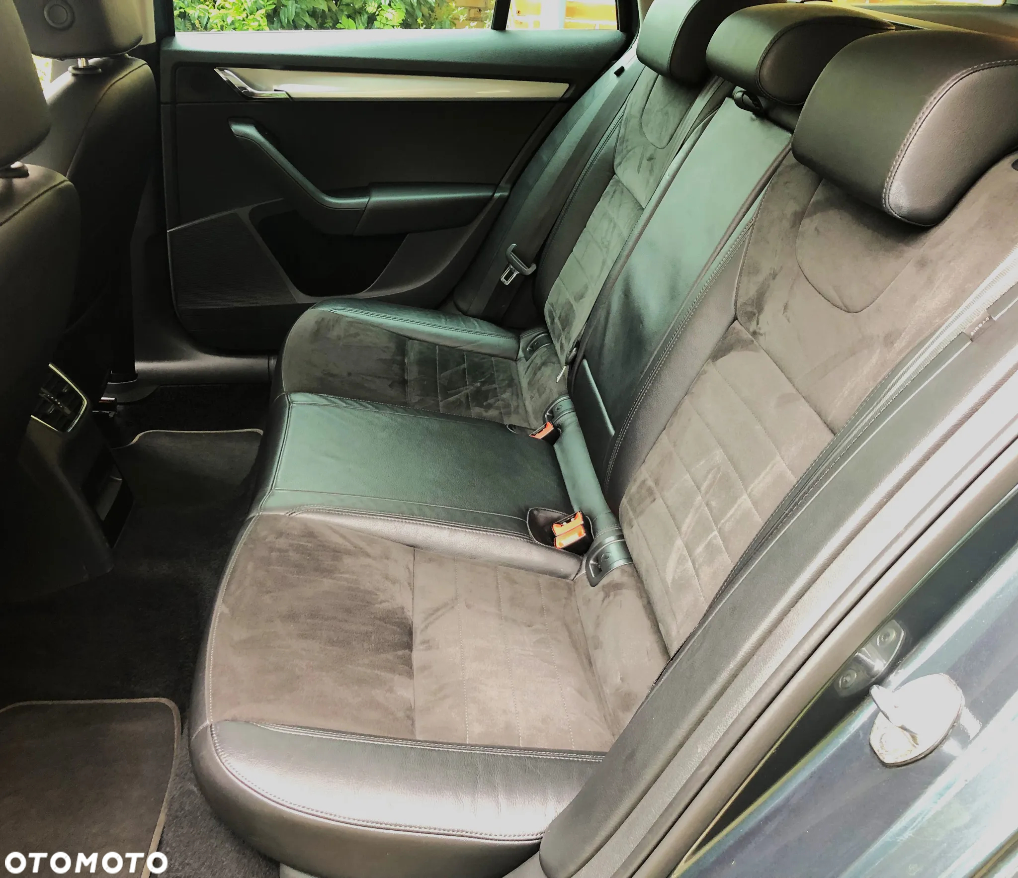 Skoda Octavia Combi 2.0 TDI DSG Style - 29