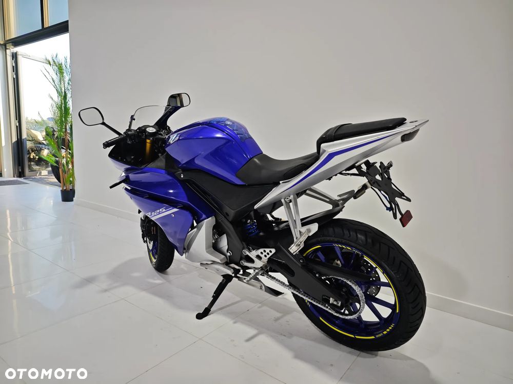 Yamaha YZF - 15