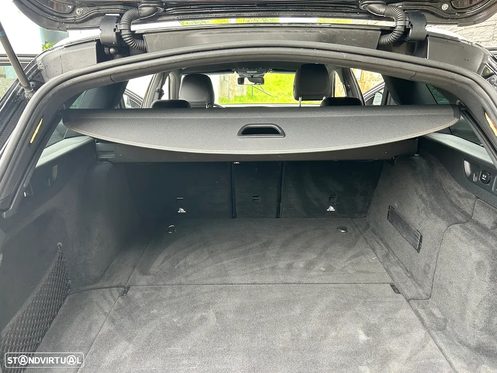 Mercedes-Benz E 220 d T 9G-TRONIC AMG Line - 26