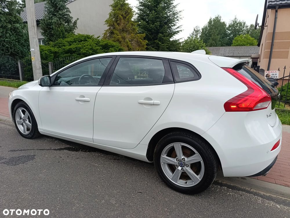Volvo V40 D3 You - 28