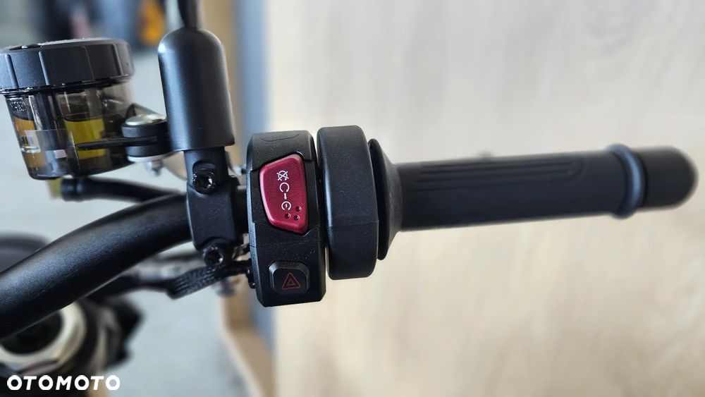 QJMOTOR SRK 800 - 25