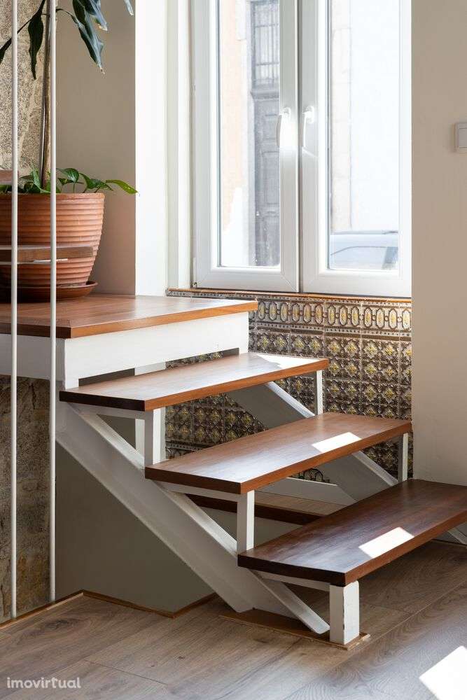 Uma propriedade com classe, renovada e preservada no coração do Porto! - Grande imagem: 3/38