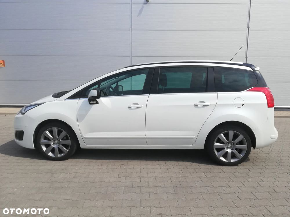 Peugeot 5008 - 8
