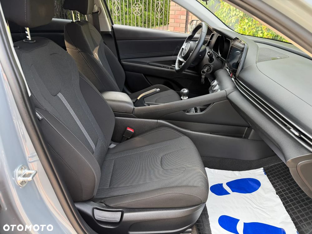 Hyundai Elantra 1.6 Modern - 15