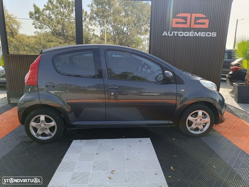 Peugeot 107 1.0 Urban - 3