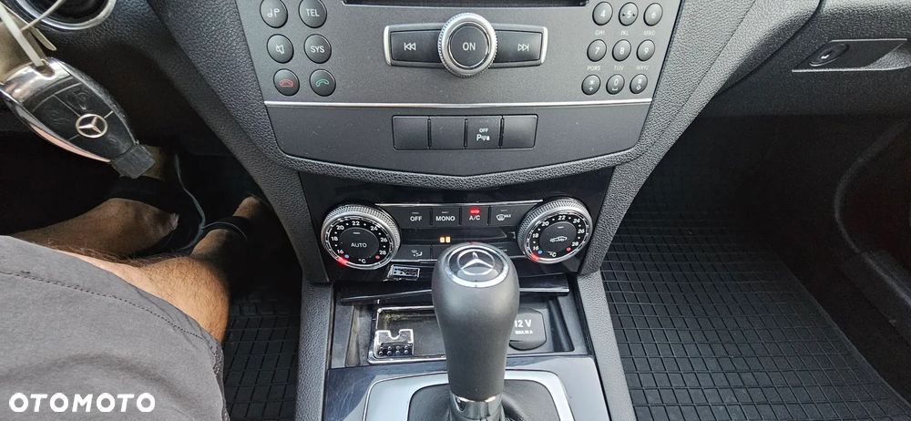 Mercedes-Benz Klasa C 200 7G-TRONIC Avantgarde Edition - 20