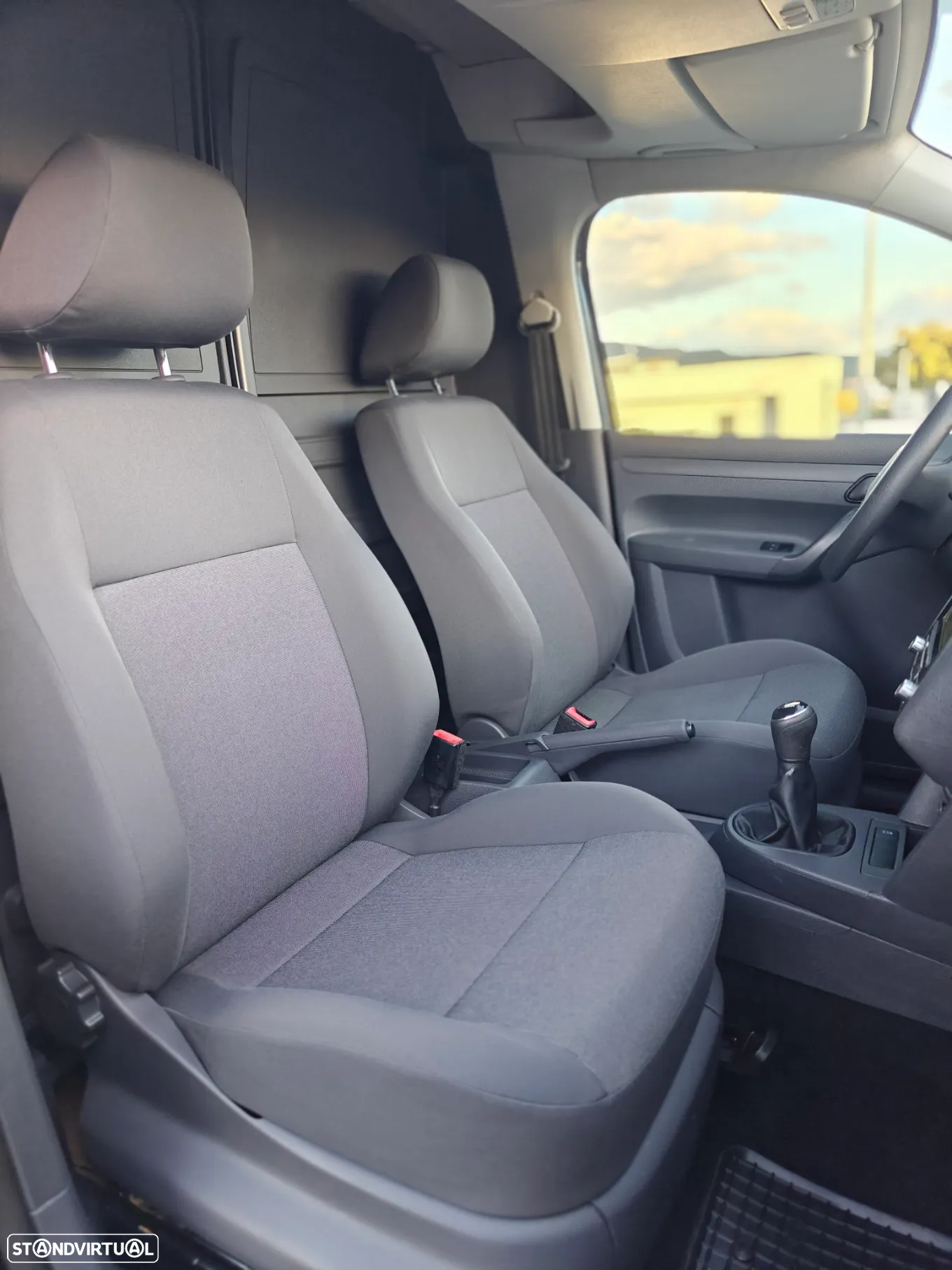 VW Caddy Business 102cv AC - 10